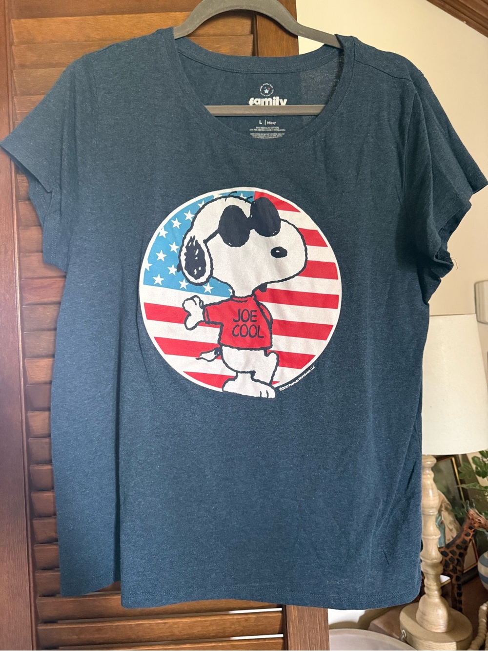 Snoopy Joe Cool Tee size Large EUC
